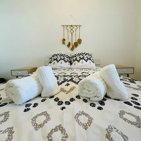 La Terrasse Avec Climatisation * Saint-Jean-dʼAngély