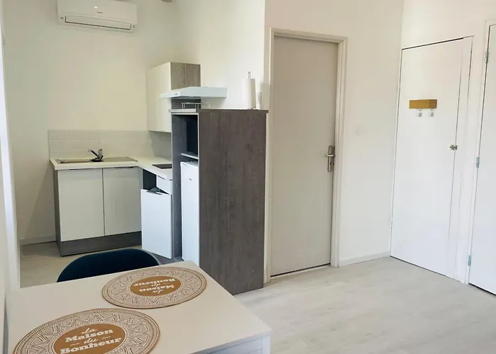 Διαμέρισμα La Terrasse Avec Climatisation Saint-Jean-dʼAngély